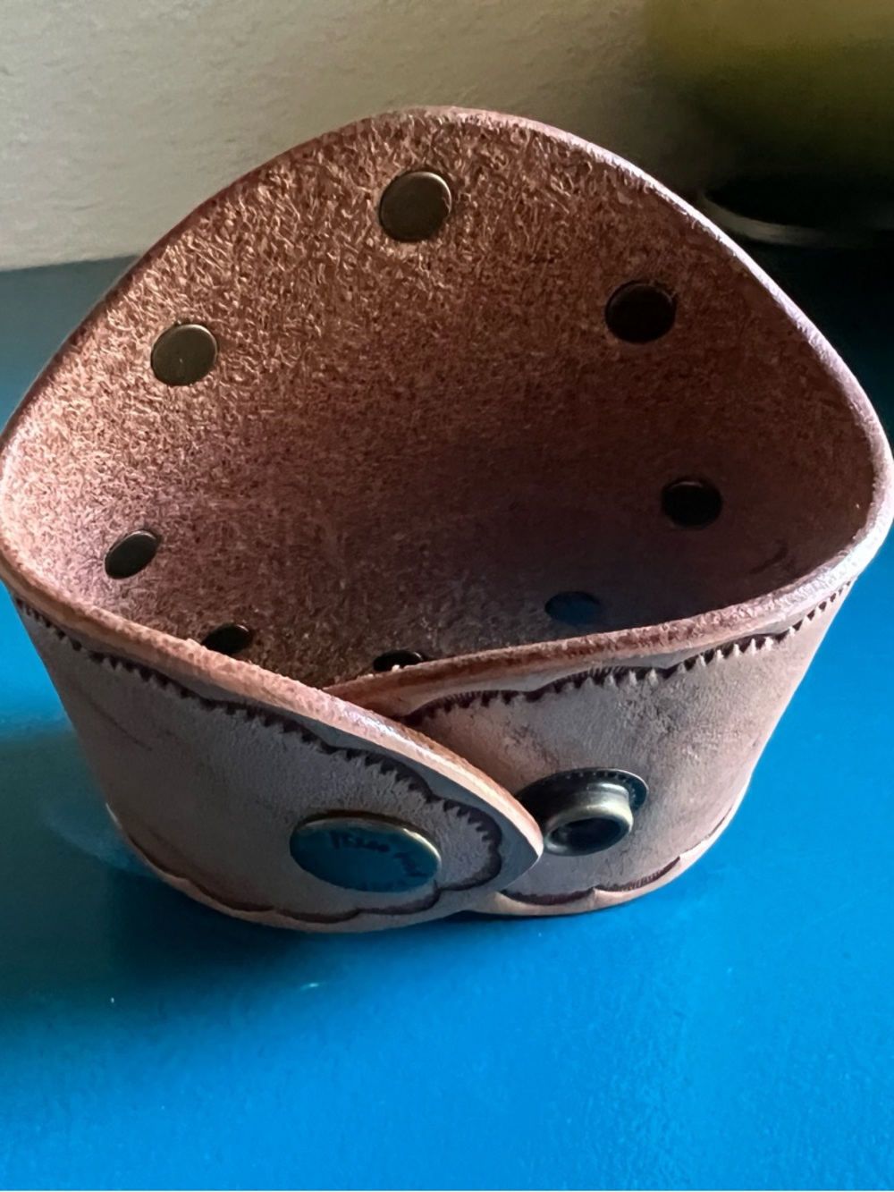 Three Bird Nest leather cuff bracelet tan Aegean - Picture 7 of 11